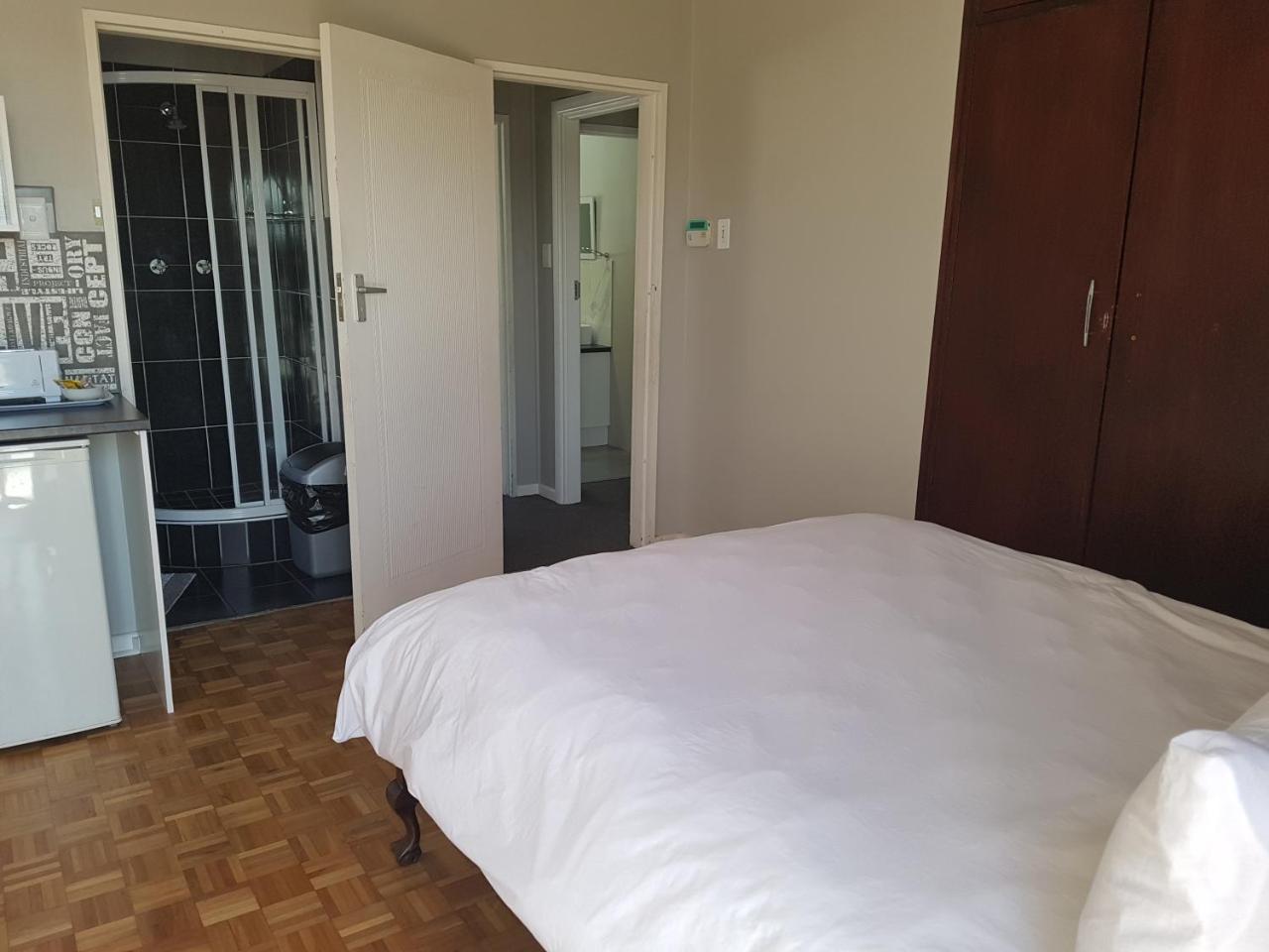 Tyday Accommodation ポート・エリザベス エクステリア 写真